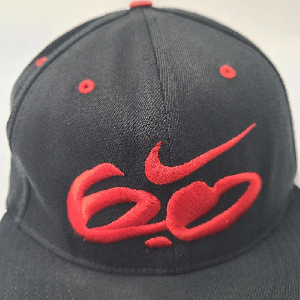 Nike Hat Fitted (Seems M-L) Black Red 6.0 Action Sports Swoosh Logo Skate Men